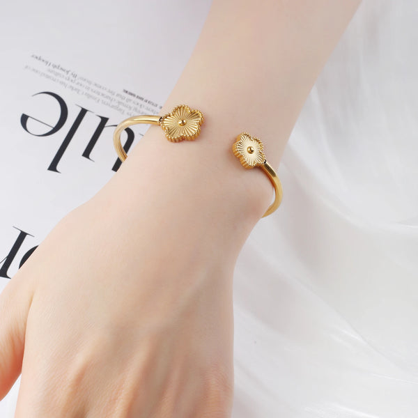 Five Leaf Flower Bangle