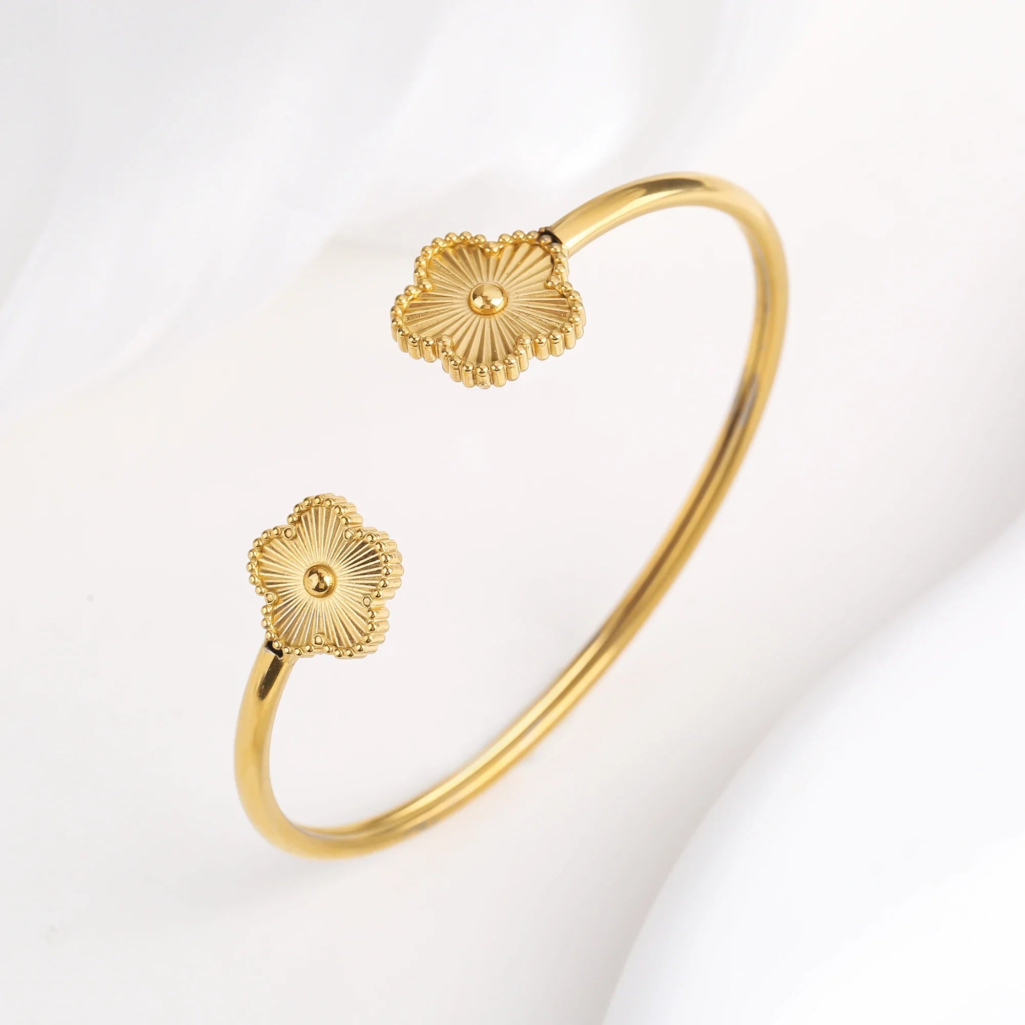 Five Leaf Flower Bangle